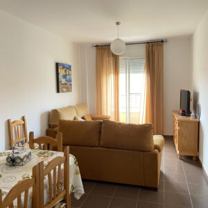 Alojamiento de 2 dormitorios en ruidera ,salon con 2 sofas